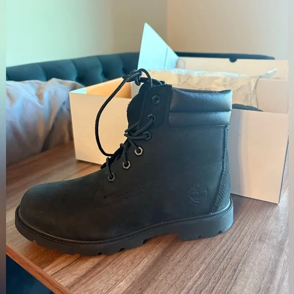 Timberland Linden Woods Black Lace-Up Boots - Picture 9 of 12